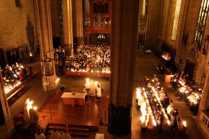 Lichtfeier der Osternacht im Dom zu Erfurt
